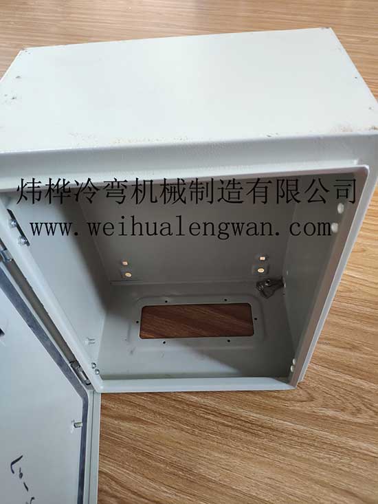監(jiān)控箱基業(yè)箱自動(dòng)生產(chǎn)線(xiàn)